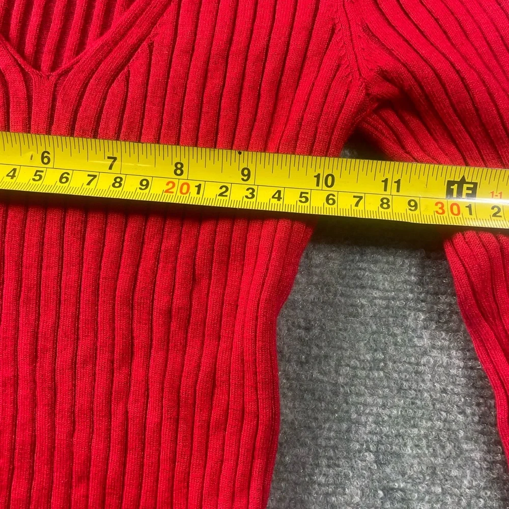 Express Red Ribbed V-Neck Sweater - Picture 5 of 7